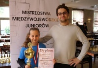 Fot. Zawodniczka ze swoim trenerem grafika